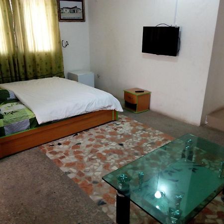 Royal Green Guest House Abeokuta Екстер'єр фото