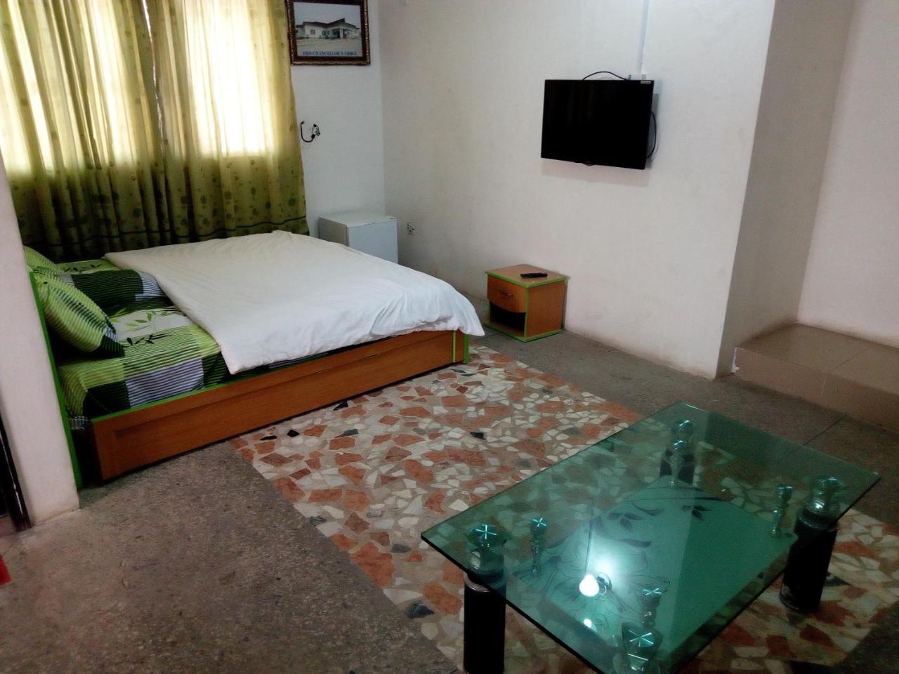 Royal Green Guest House Abeokuta Екстер'єр фото