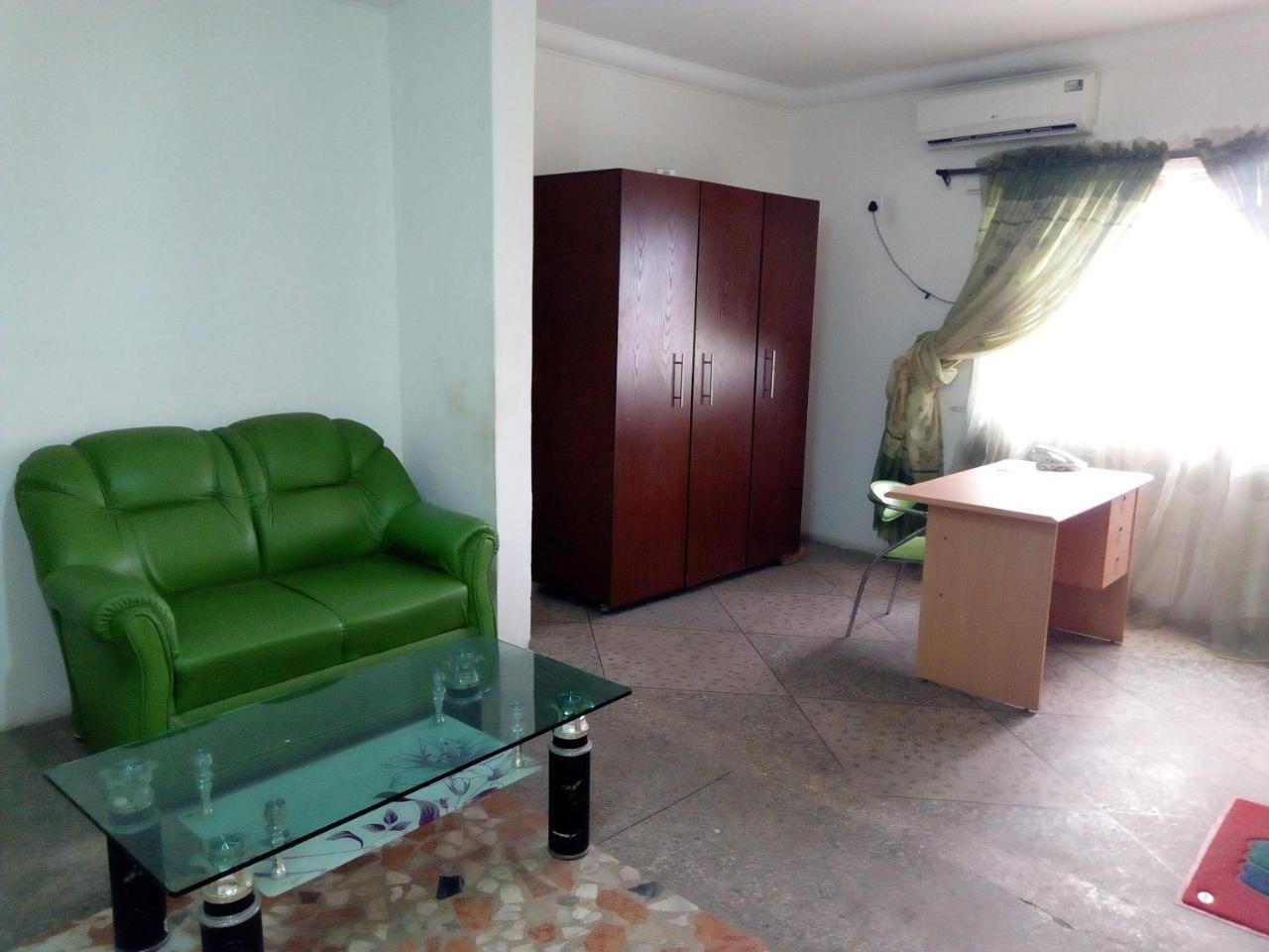 Royal Green Guest House Abeokuta Екстер'єр фото